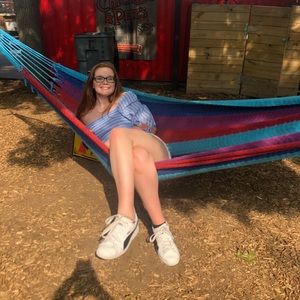 Meet your Posher, Kayla